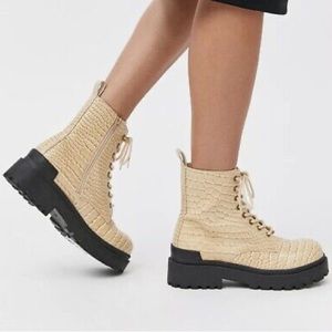 UO Brody Croc Boot - size 10, ivory faux crocodile